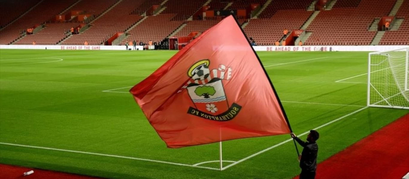 Αγγλία: Μαζεύουν υπογραφές για την επιστροφή του κόσμου στα γήπεδα (φωτό)